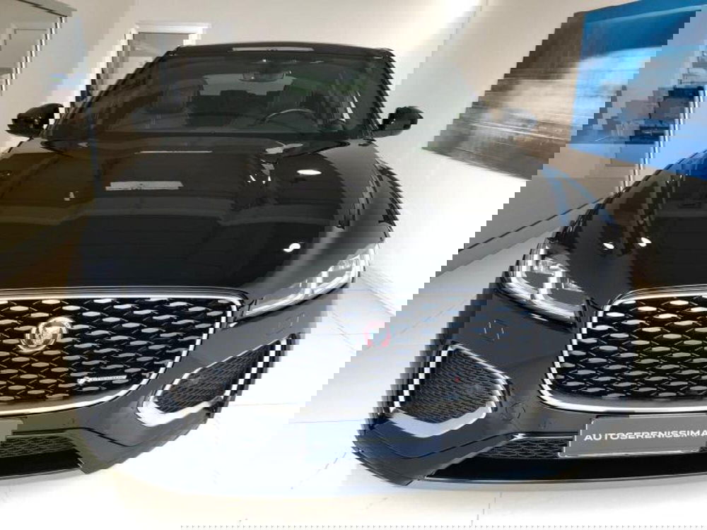 Jaguar F-Pace usata a Venezia (2)