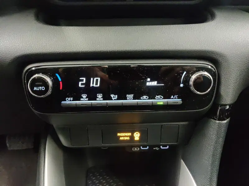 Mazda Mazda2 Hybrid usata a Arezzo (19)
