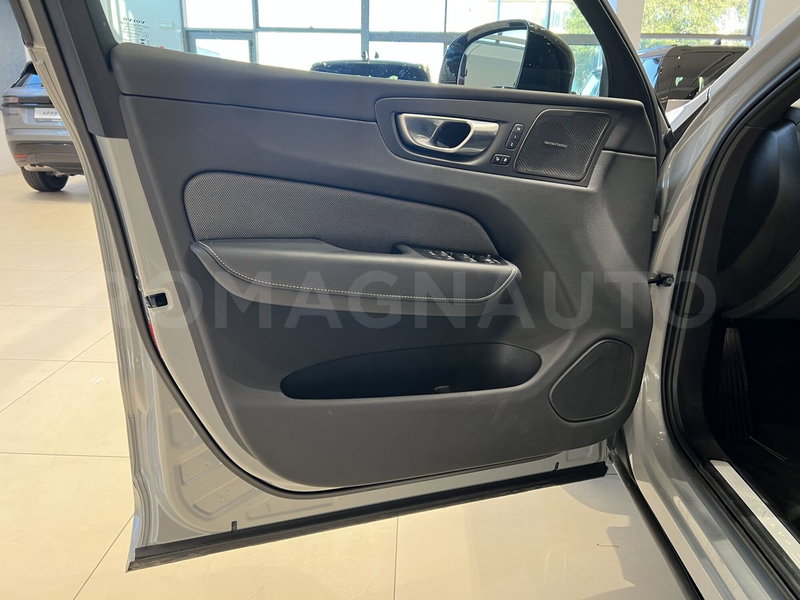 Volvo XC60 usata a Forlì-Cesena (15)