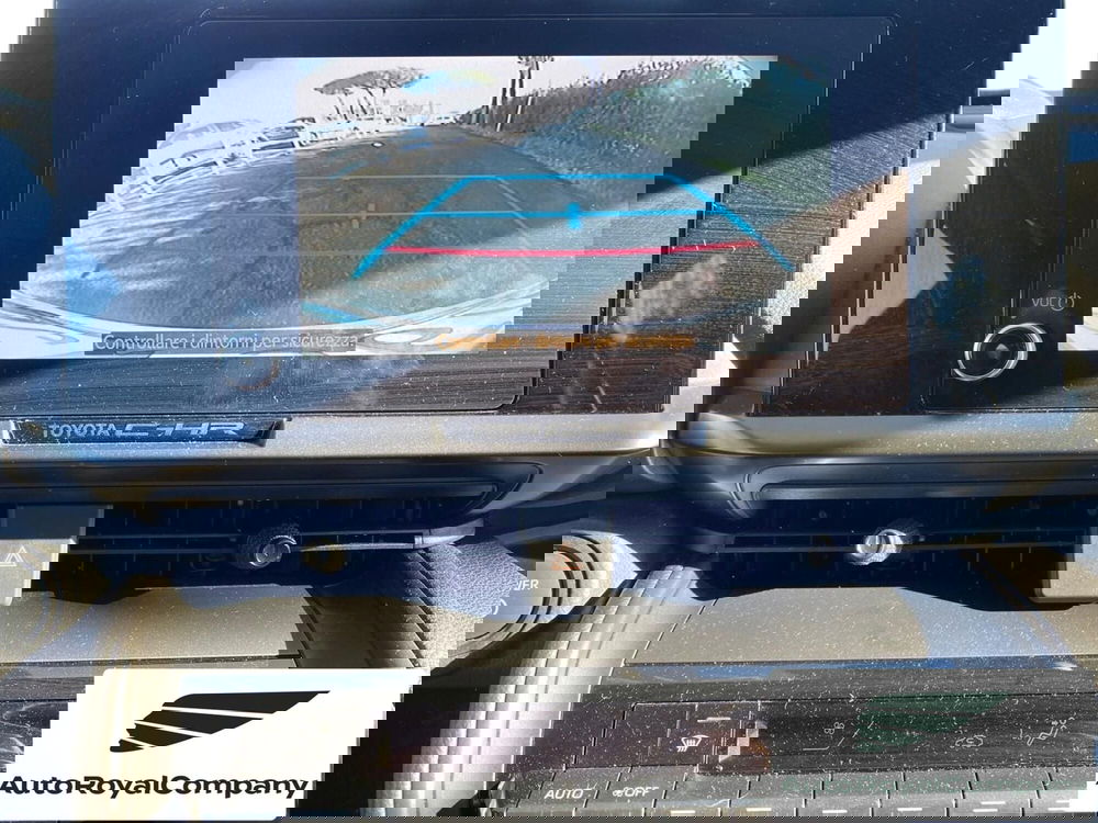 Toyota Toyota C-HR usata a Roma (9)