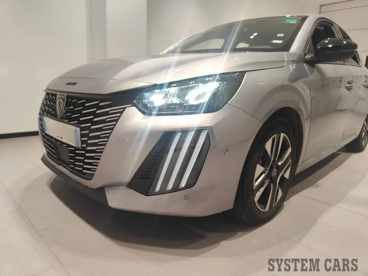 Peugeot 208 usata a Varese (2)
