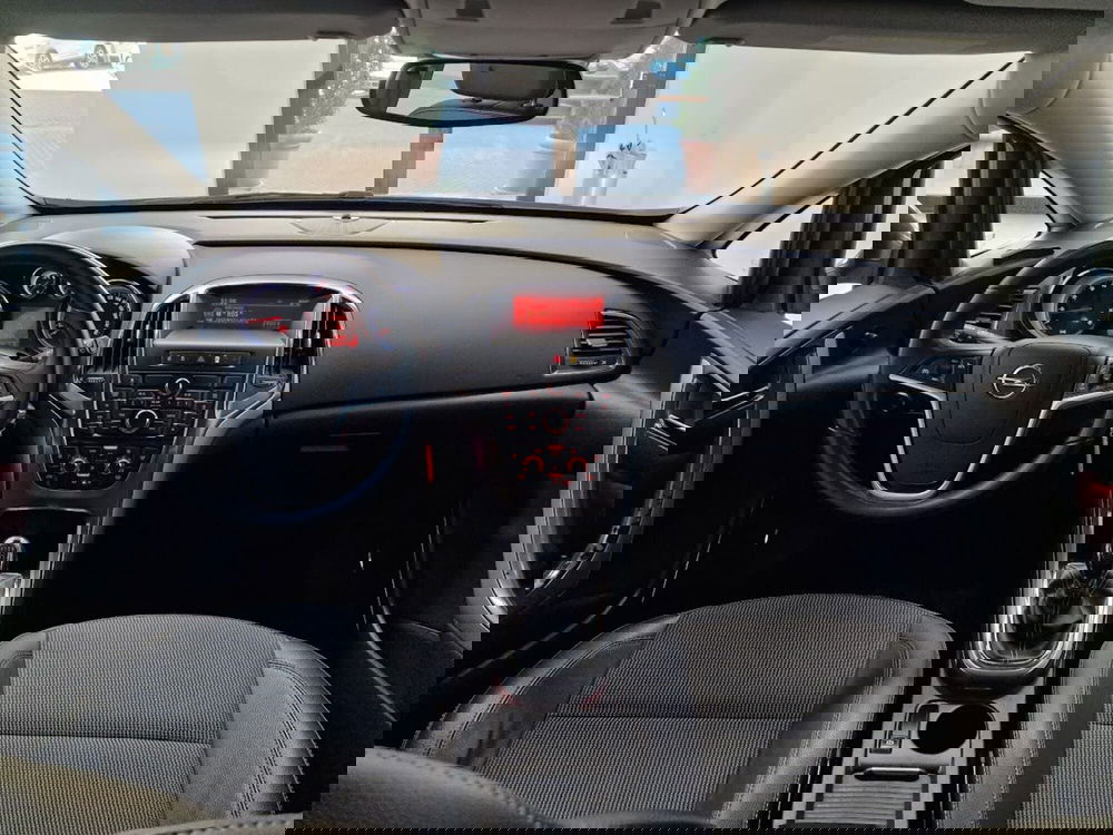 Opel Astra usata a Verbano Cusio Ossola (4)