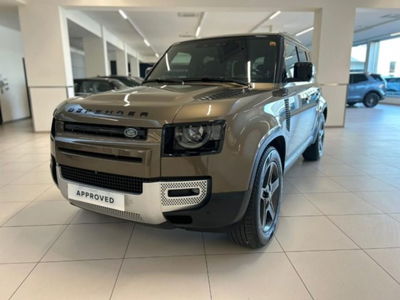 Land Rover Defender 110 3.0d i6 mhev X-Dynamic SE awd 200cv auto del 2022 usata a Modena