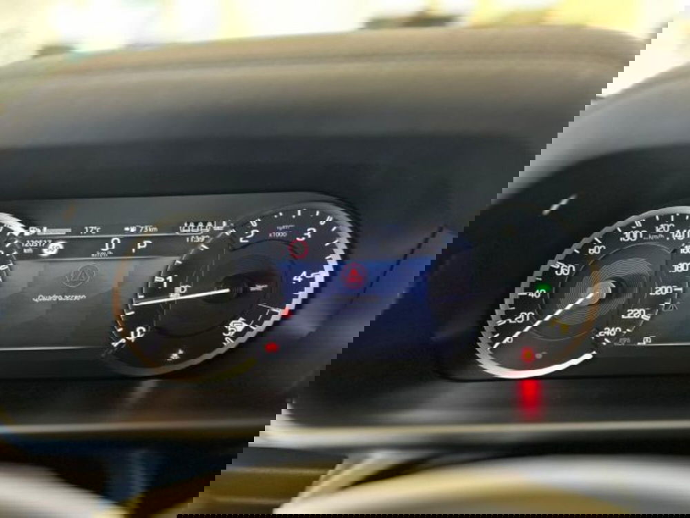 Land Rover Defender usata a Modena (9)