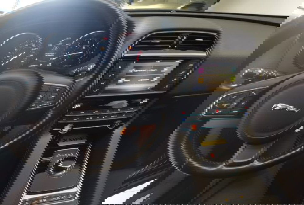 Jaguar F-Pace usata a Modena (12)