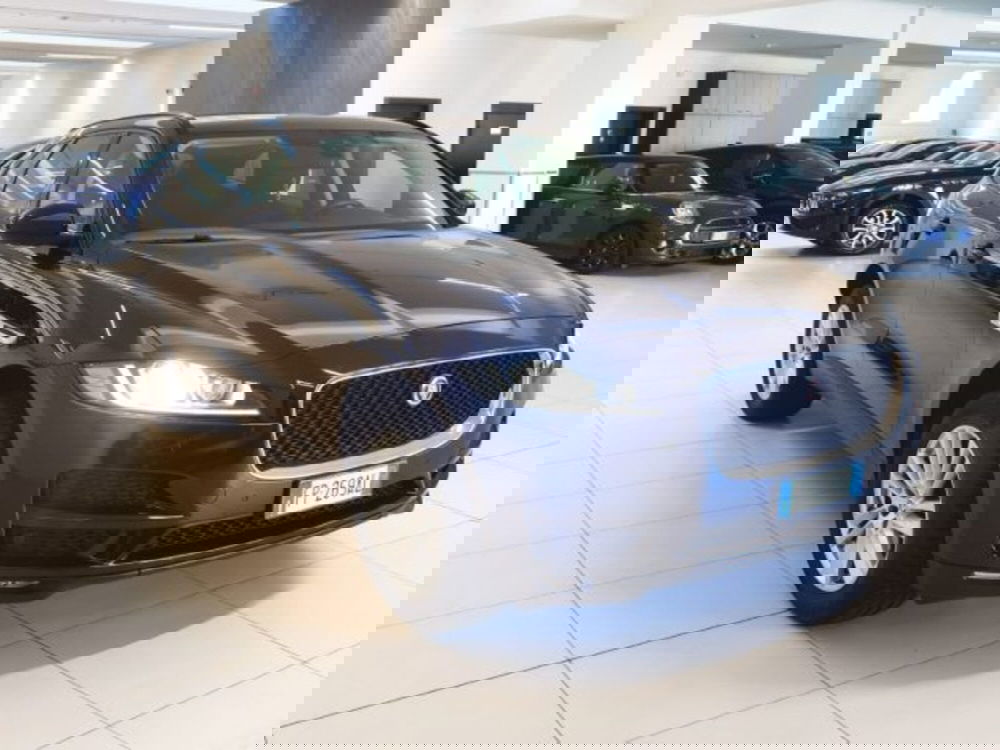 Jaguar F-Pace usata a Modena (3)