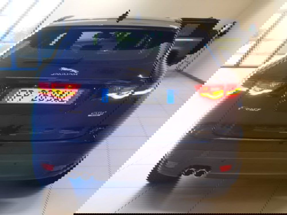 Jaguar F-Pace usata a Modena (8)