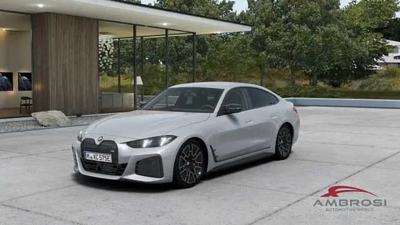 BMW i4 nuova a Viterbo