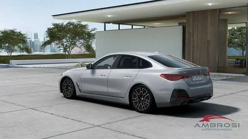 BMW i4 nuova a Viterbo (2)