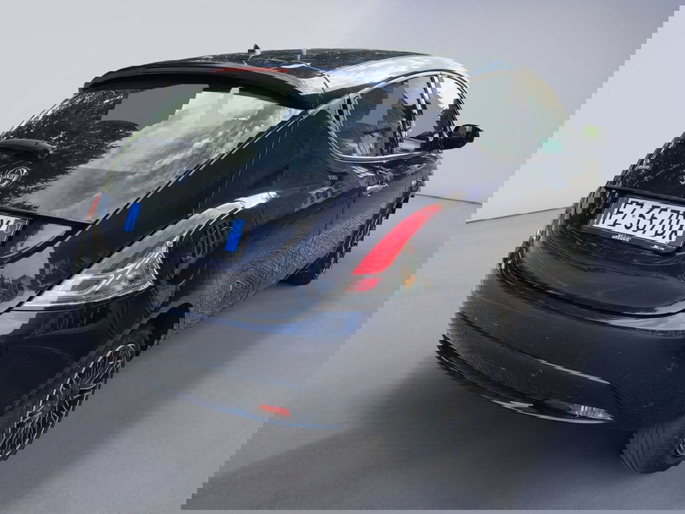 Lancia Ypsilon usata a Padova (4)