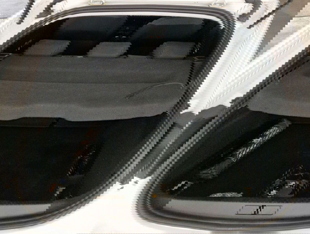 Peugeot 208 usata a Terni (10)