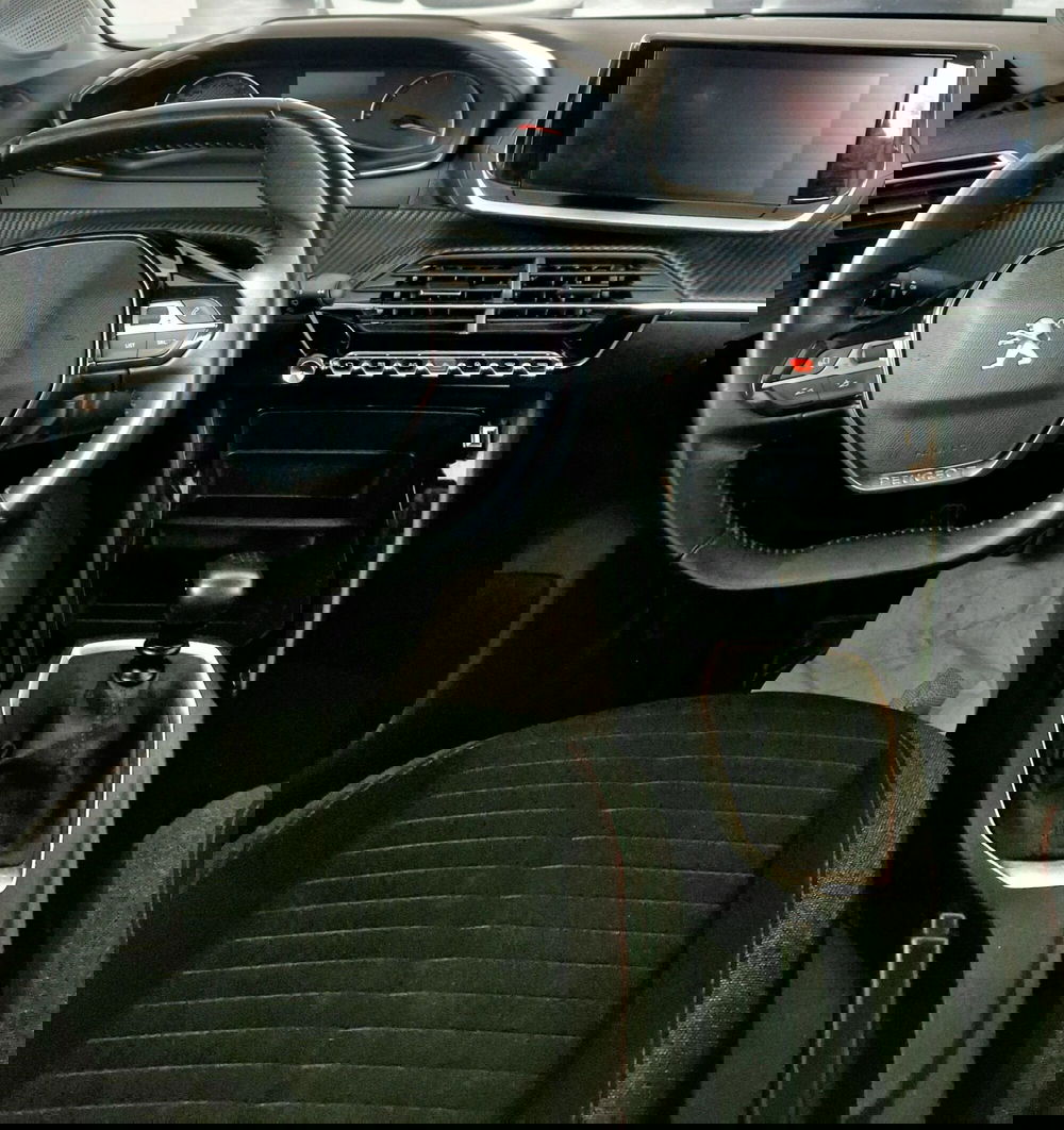 Peugeot 208 usata a Terni (11)