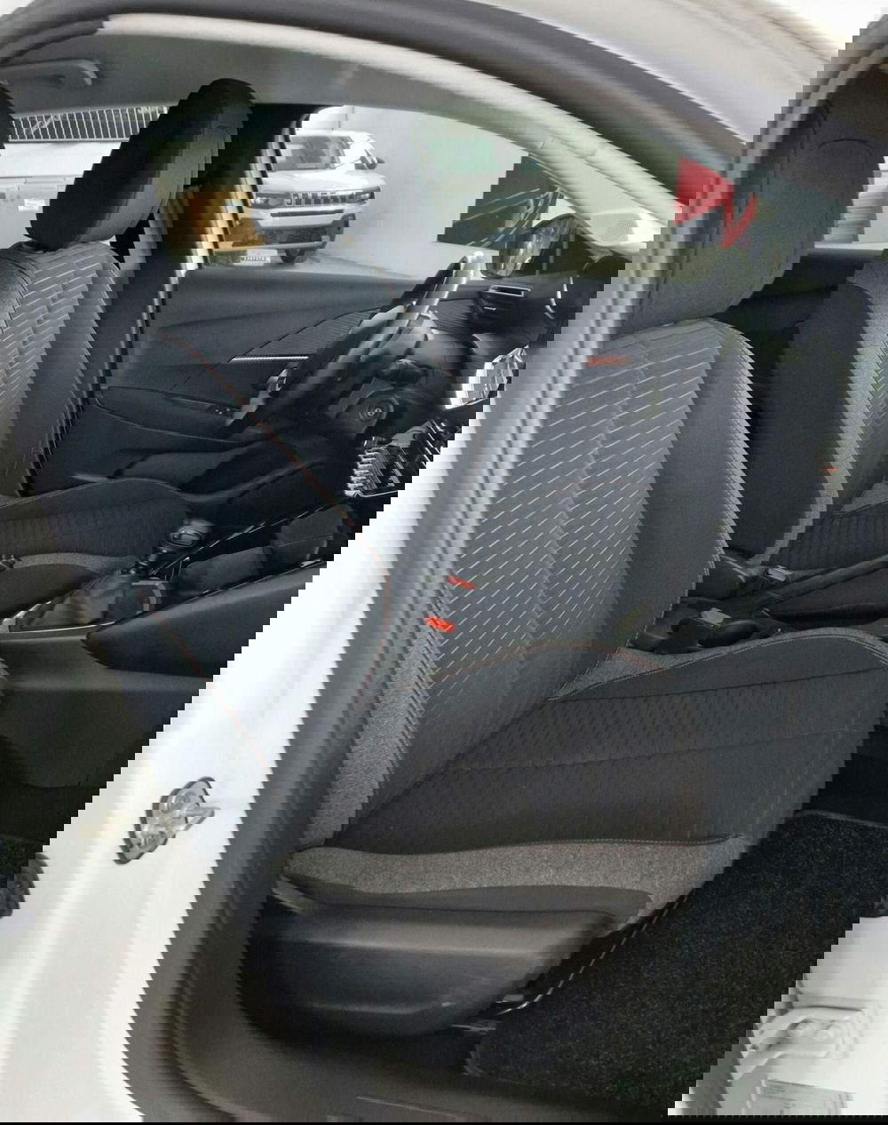 Peugeot 208 usata a Terni (8)