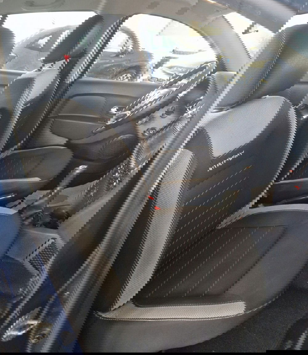 Dacia Sandero usata a Terni (9)