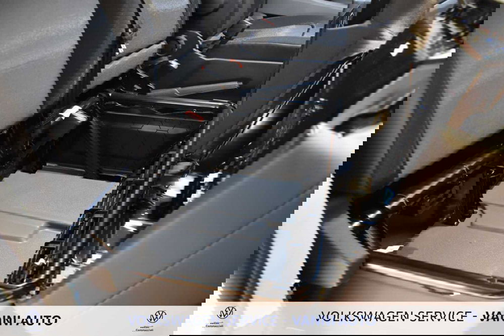 Volkswagen Veicoli Commerciali Crafter Furgone nuova a Verona (8)