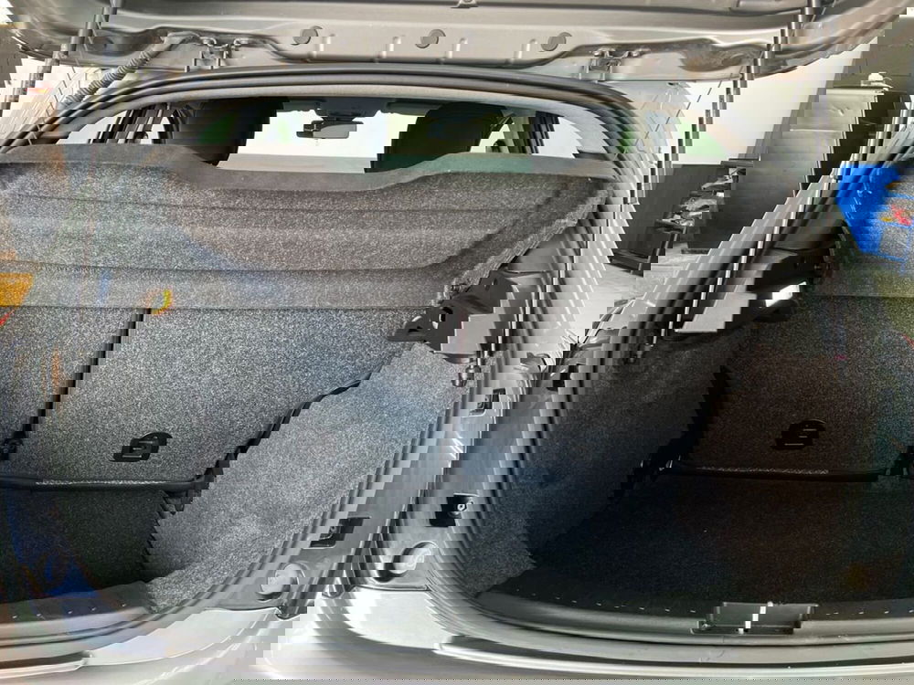 Lancia Ypsilon usata a Roma (15)