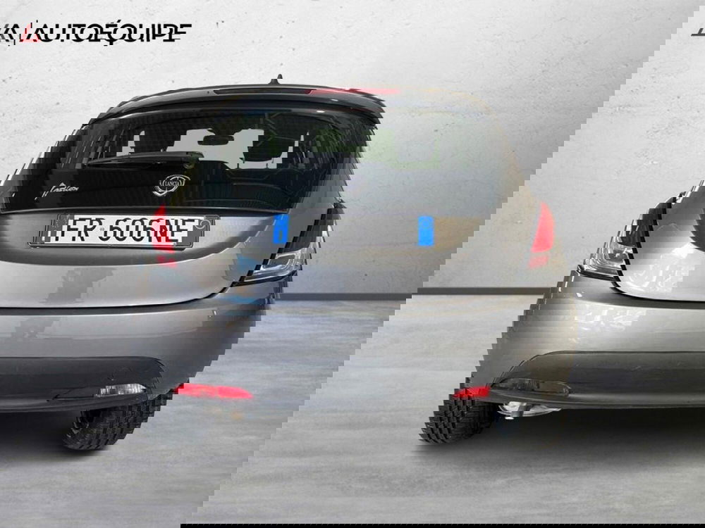 Lancia Ypsilon usata a Roma (4)