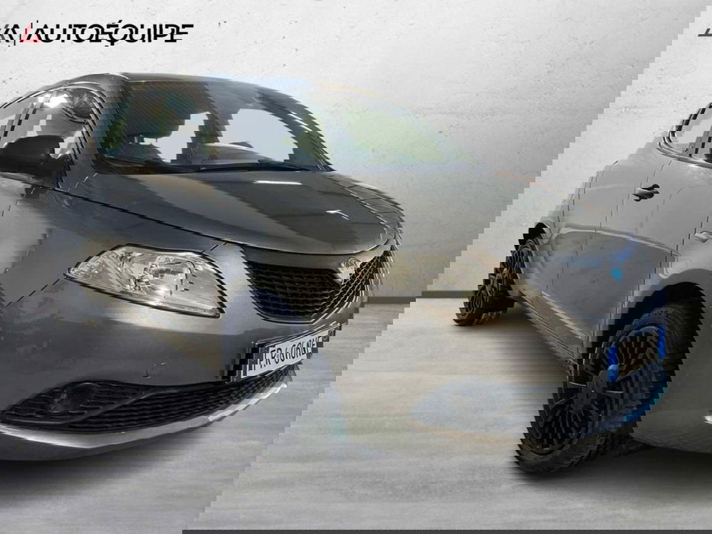 Lancia Ypsilon usata a Roma (7)