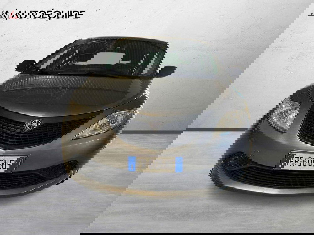 Lancia Ypsilon usata a Roma (8)