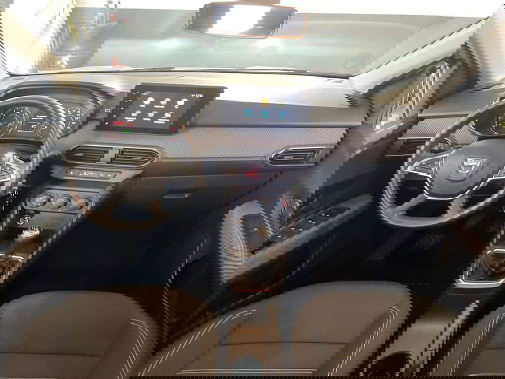 Dacia Jogger usata a Roma (12)