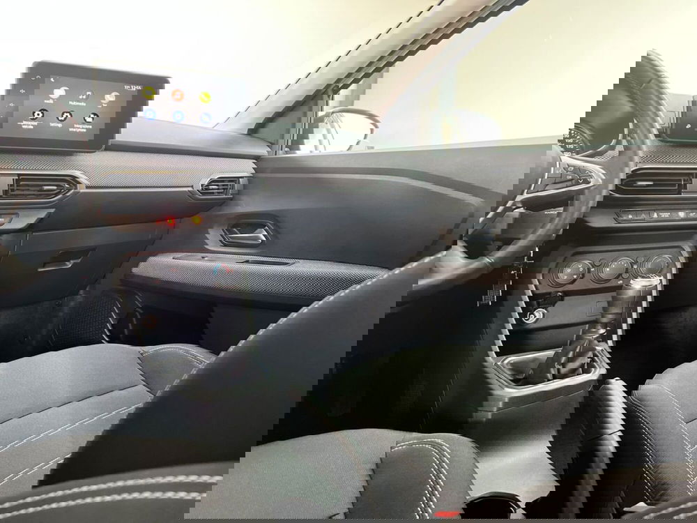 Dacia Jogger usata a Roma (13)