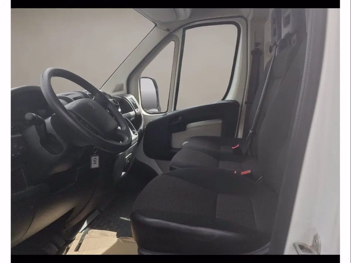 Peugeot Boxer Furgone usata a Catania (8)