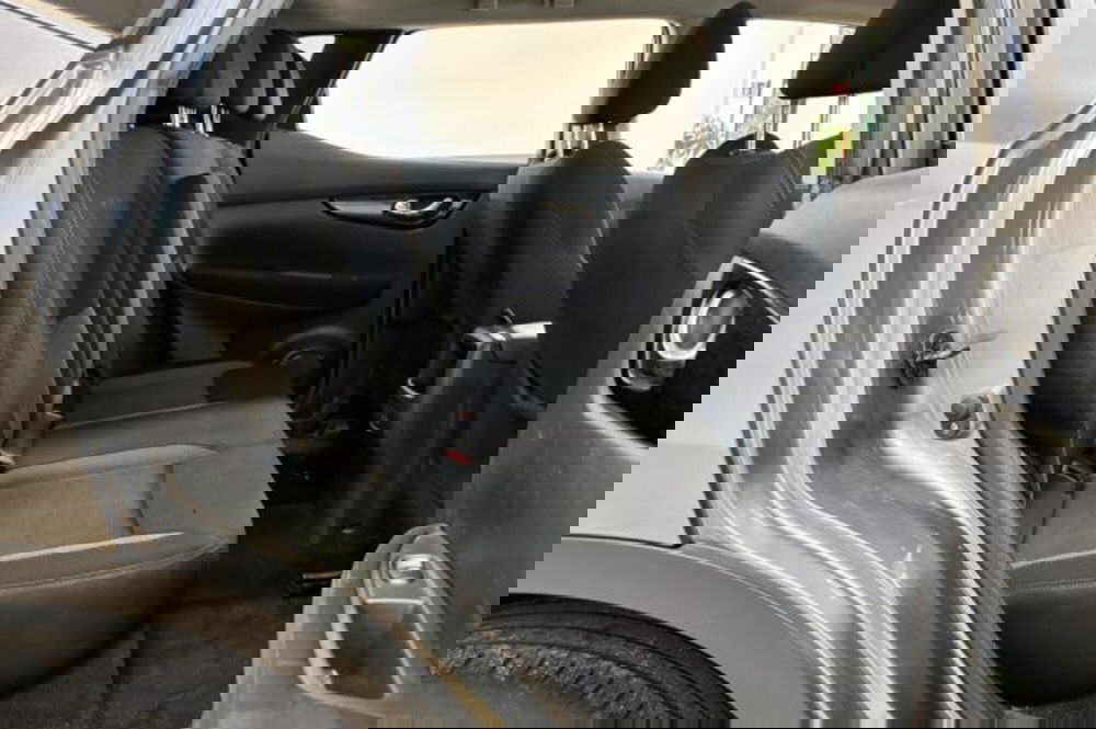 Nissan Qashqai usata a Latina (10)