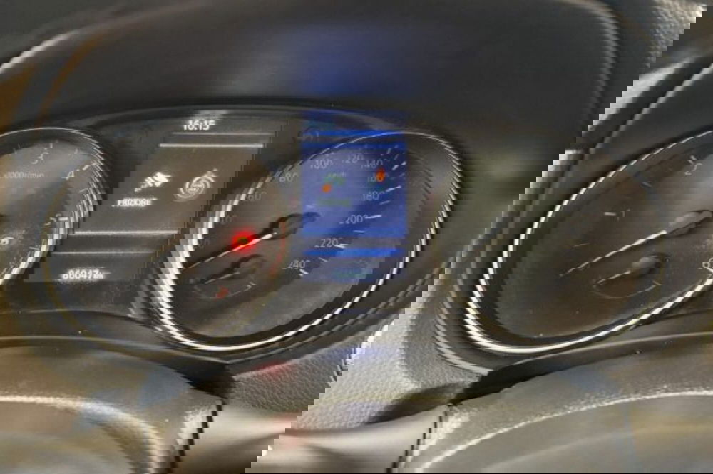 Nissan Qashqai usata a Latina (13)