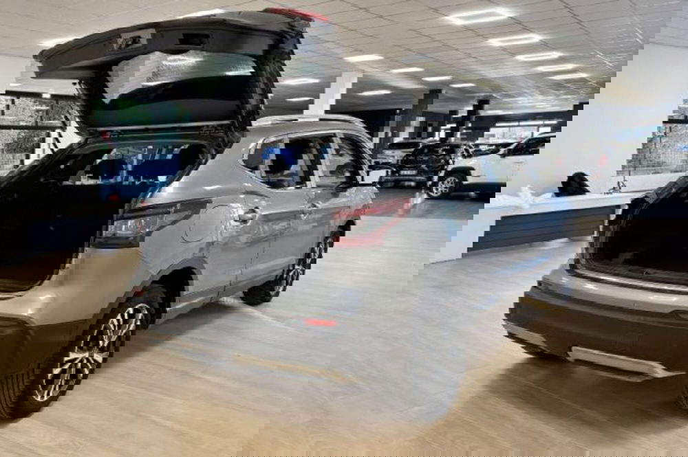 Nissan Qashqai usata a Latina (7)