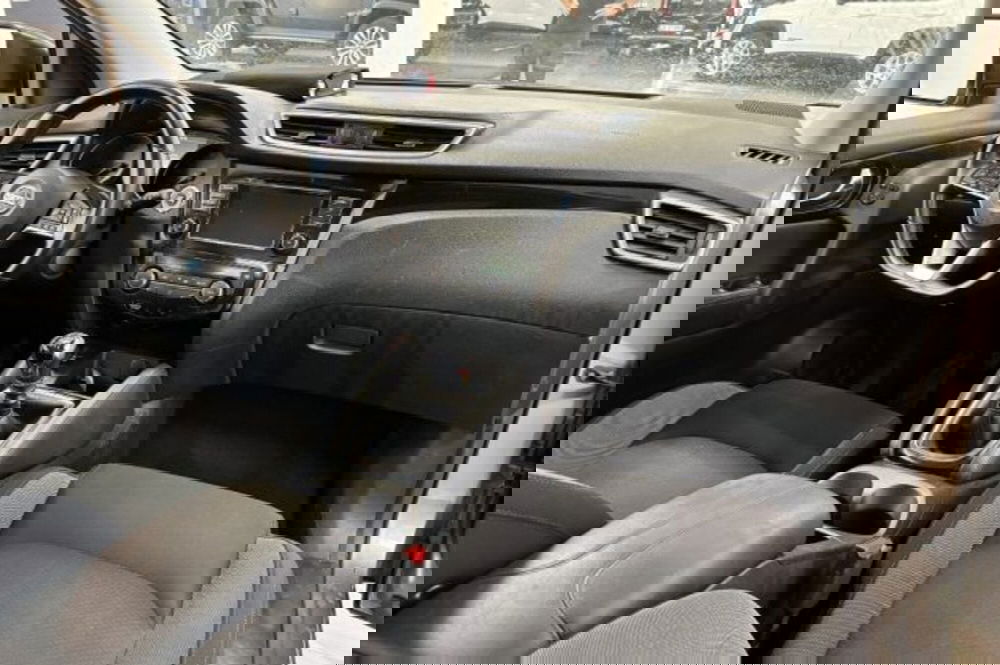 Nissan Qashqai usata a Latina (9)