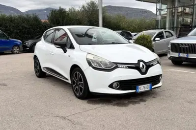 Renault Clio dCi 8V 75 CV Start&amp;Stop 5 porte Energy Duel del 2016 usata a Fondi