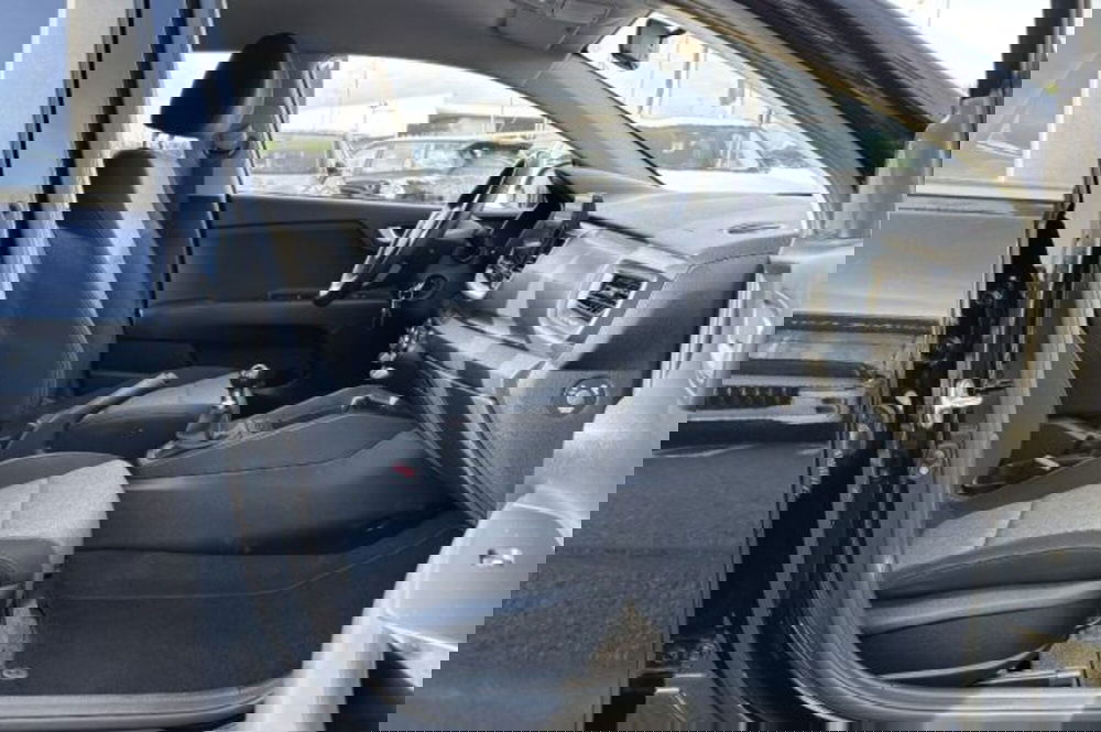 Kia Stonic usata a Latina (8)