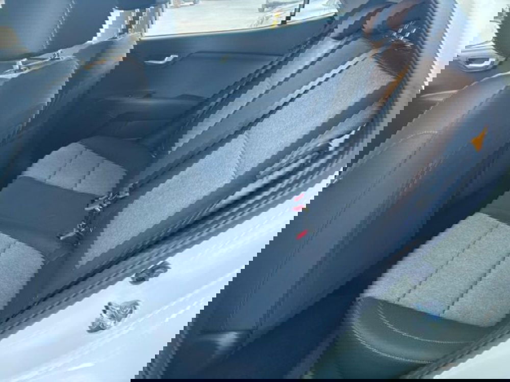 Kia Stonic nuova a Reggio Calabria (10)