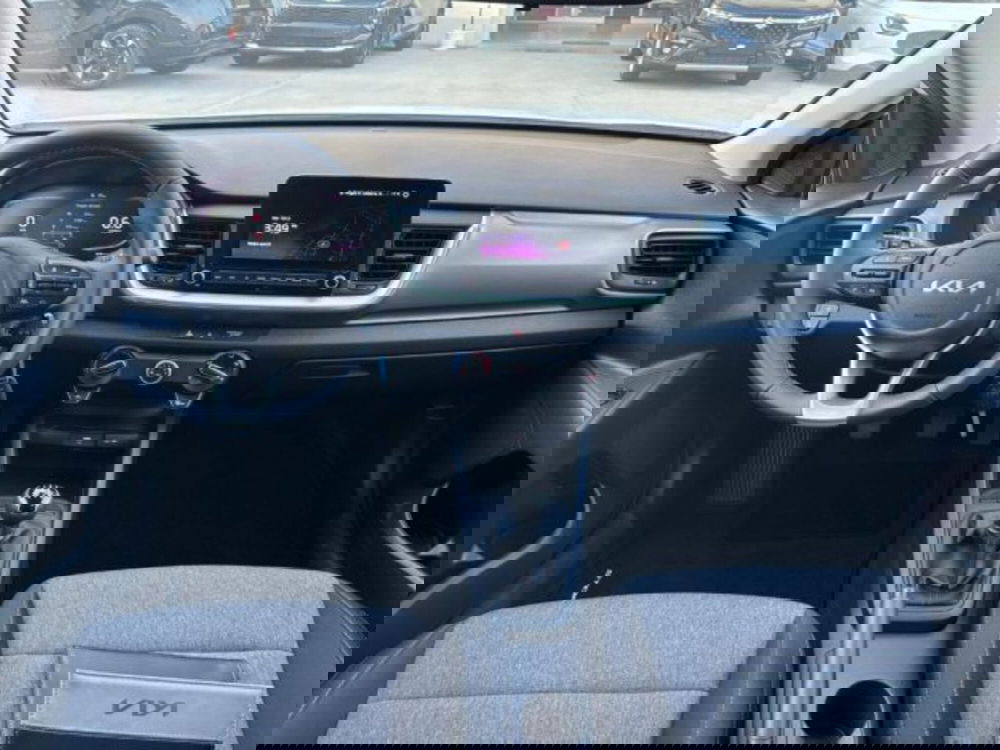 Kia Stonic nuova a Reggio Calabria (9)