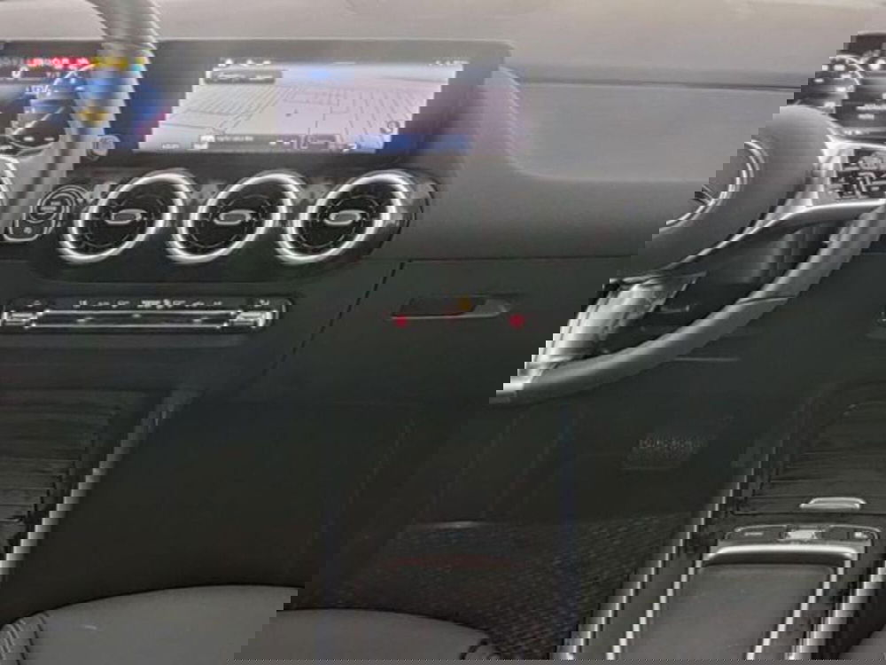 Mercedes-Benz GLB usata a Milano (5)