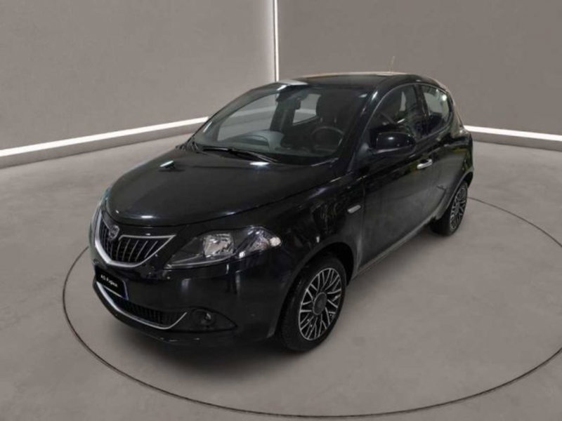 Lancia Ypsilon usata a Caltanissetta