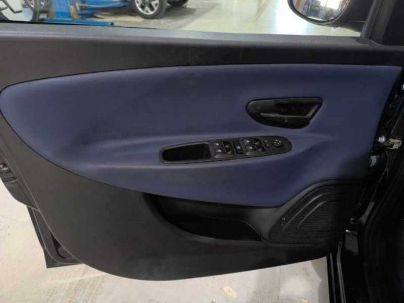 Lancia Ypsilon usata a Caltanissetta (12)