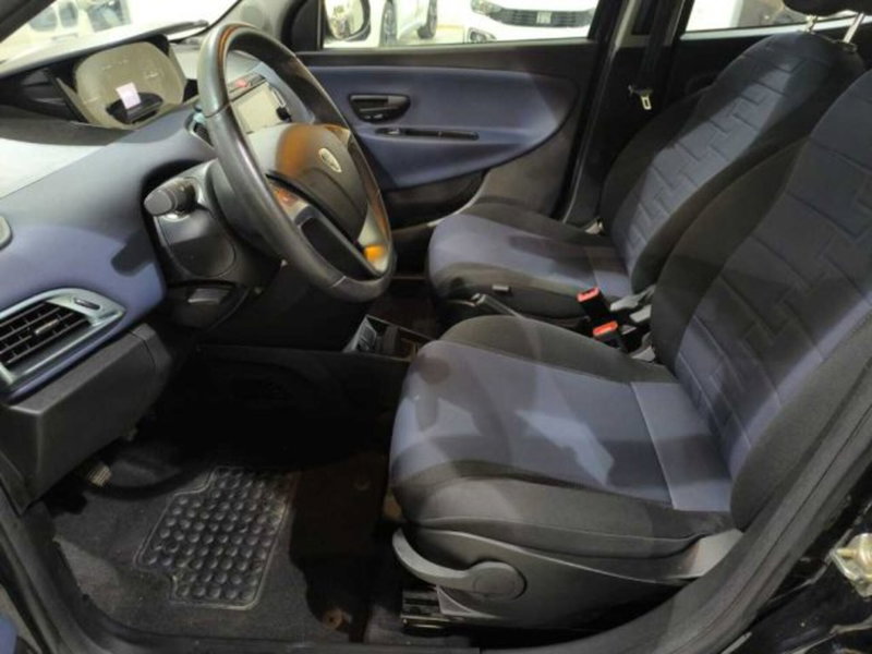 Lancia Ypsilon usata a Caltanissetta (14)