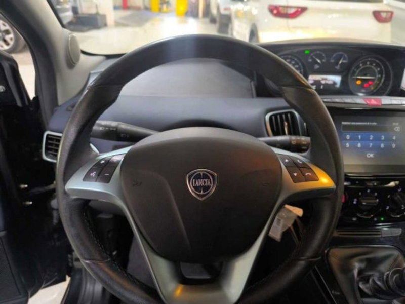 Lancia Ypsilon usata a Caltanissetta (17)