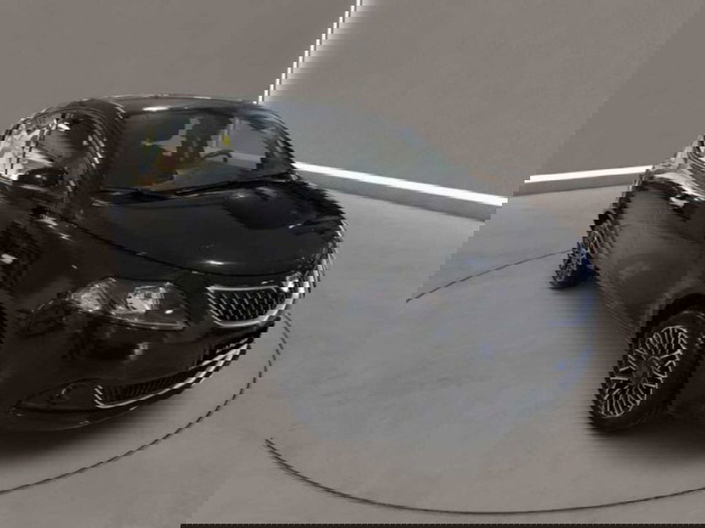 Lancia Ypsilon usata a Caltanissetta (3)