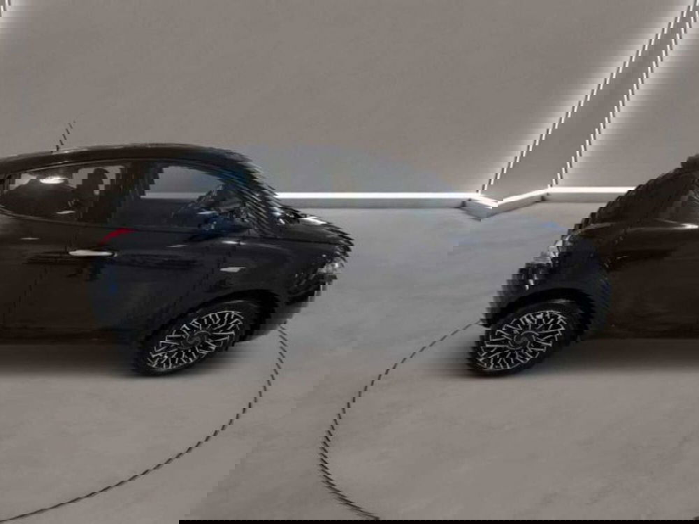 Lancia Ypsilon usata a Caltanissetta (4)