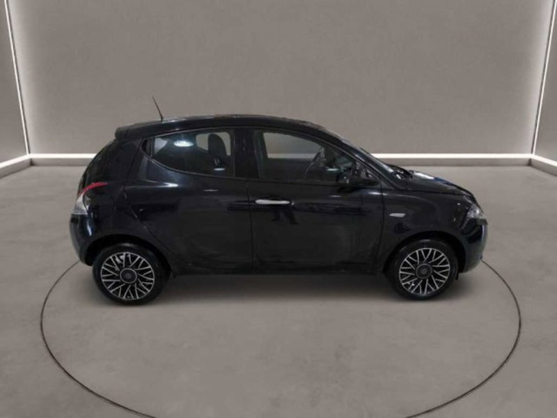 Lancia Ypsilon usata a Caltanissetta (4)
