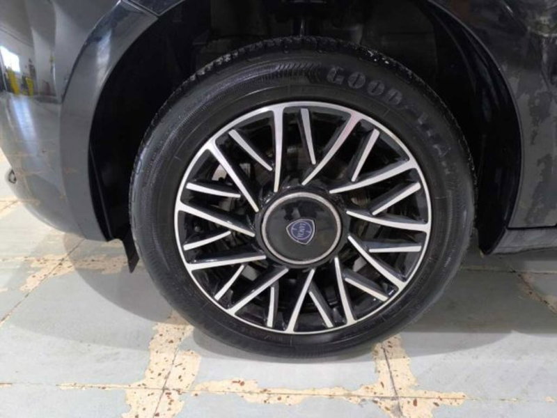 Lancia Ypsilon usata a Caltanissetta (9)