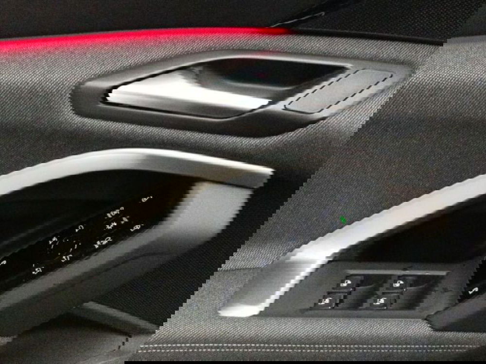 Audi Q5 Sportback nuova a Novara (15)