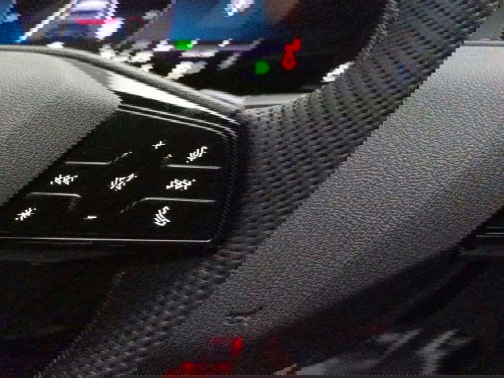 Audi Q5 Sportback nuova a Novara (16)