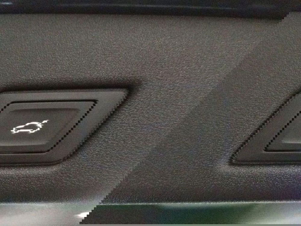 Audi Q5 Sportback nuova a Novara (19)