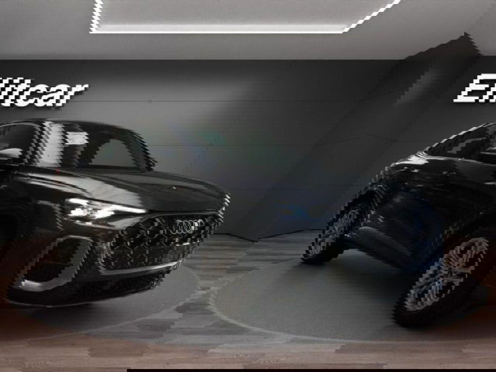 Audi Q5 Sportback nuova a Novara (3)