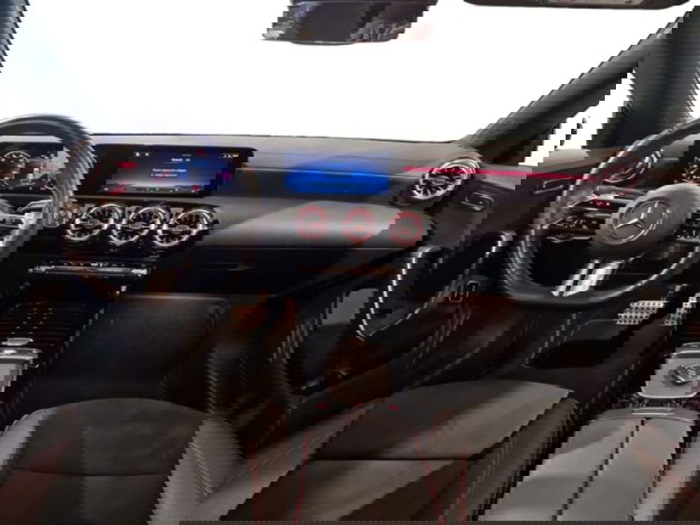 Mercedes-Benz CLA Shooting Brake usata a Livorno (11)