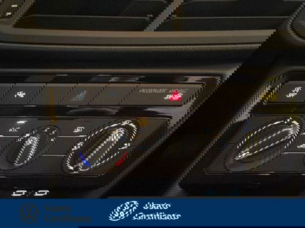 Volkswagen T-Cross usata a Vicenza (14)