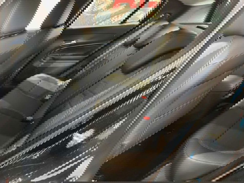 Jeep Avenger nuova a Sondrio (10)